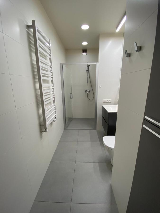 Stylowy 2-Pokojowy Apartament 5 Min. Od Rynku Vratislav Exteriér fotografie